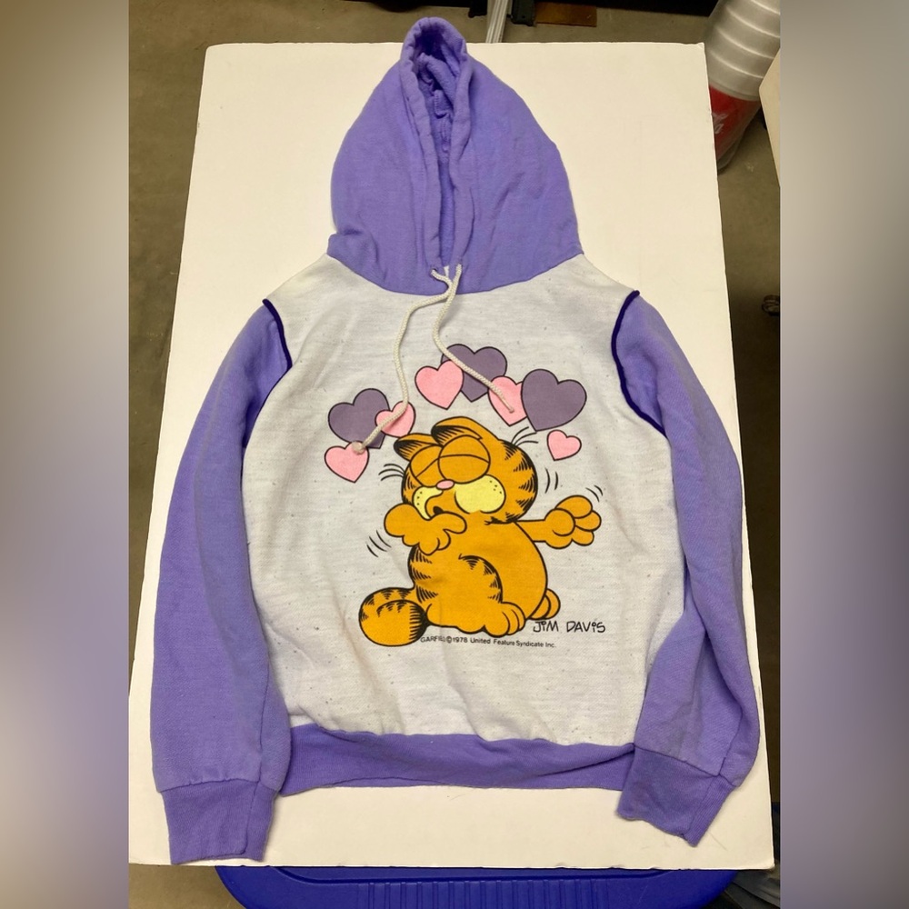 Vintage 1978 Garfield Girl’s L 14 Sweatshirt. 1 Hole. Soft Fleece Inside. Sears.